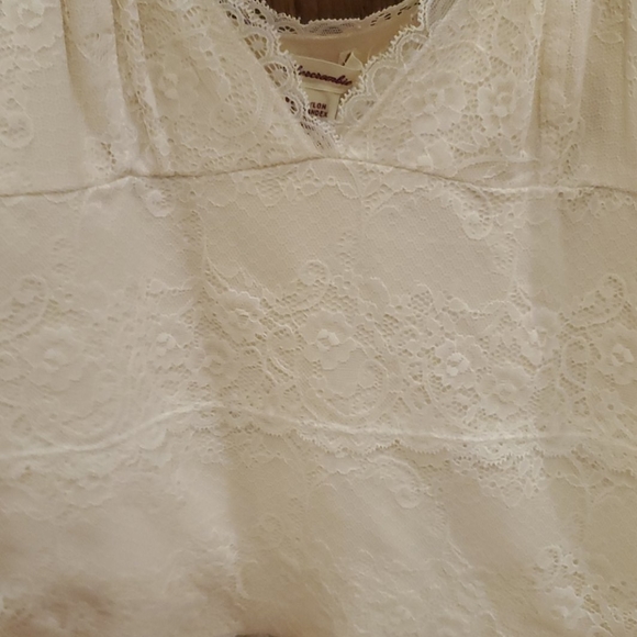 Abercrombie Lace Tank Camisole - Picture 3 of 4